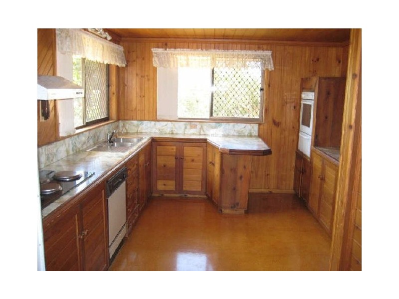 4 Middle Rock Road, Lake Cathie NSW 2445