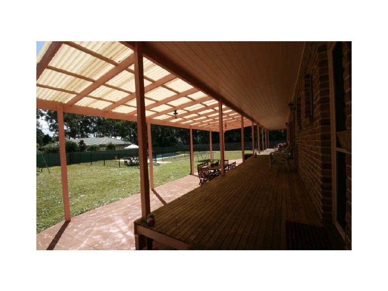 13 Lakeside Way, Lake Cathie NSW 2445
