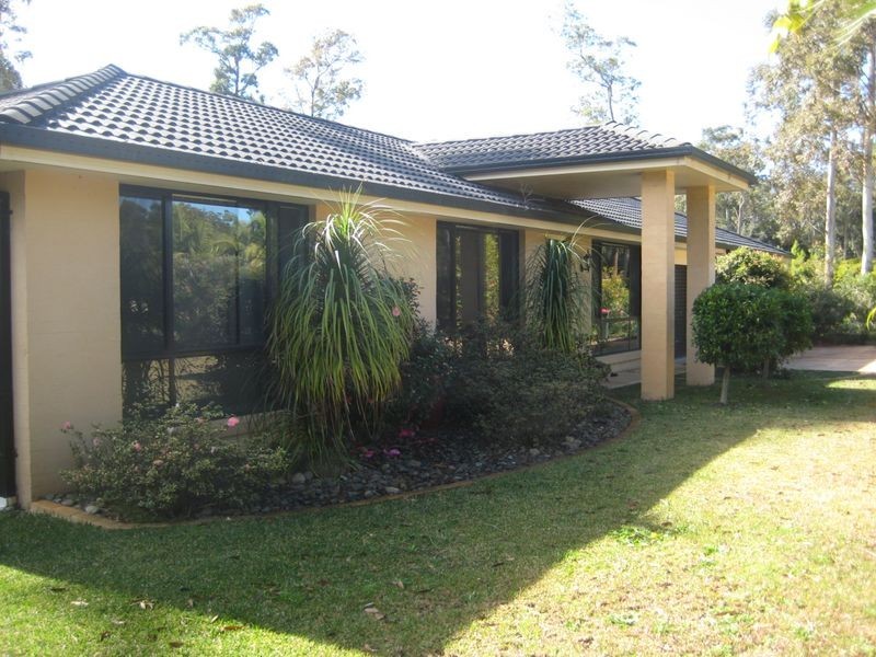 55 Lakeside Way, Lake Cathie NSW 2445