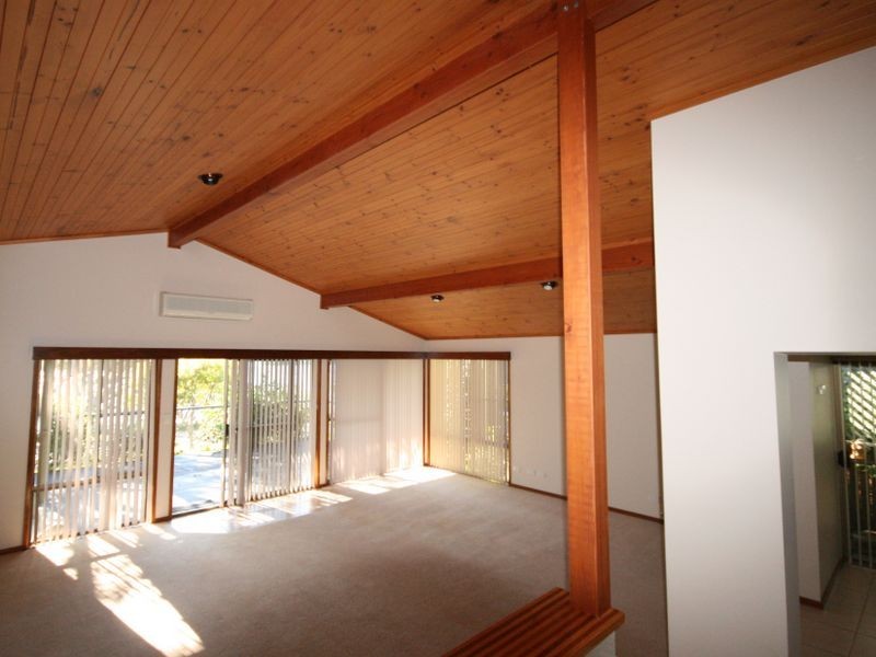 16 Tallong Drive, Lake Cathie NSW 2445