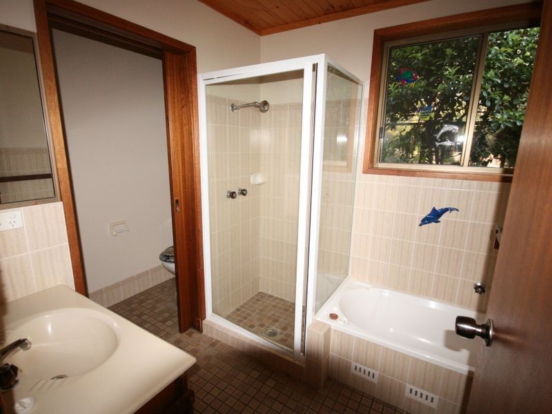 16 Tallong Drive, Lake Cathie NSW 2445