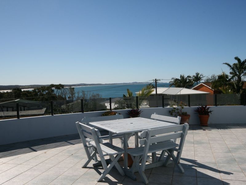 7 First Avenue, Bonny Hills NSW 2445