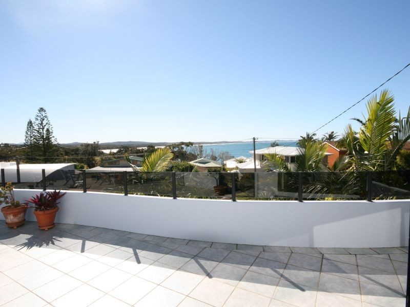 7 First Avenue, Bonny Hills NSW 2445