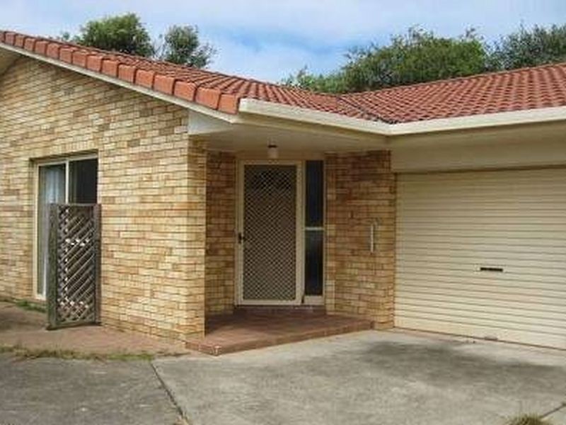 2/70 Fiona Crescent, Lake Cathie NSW 2445