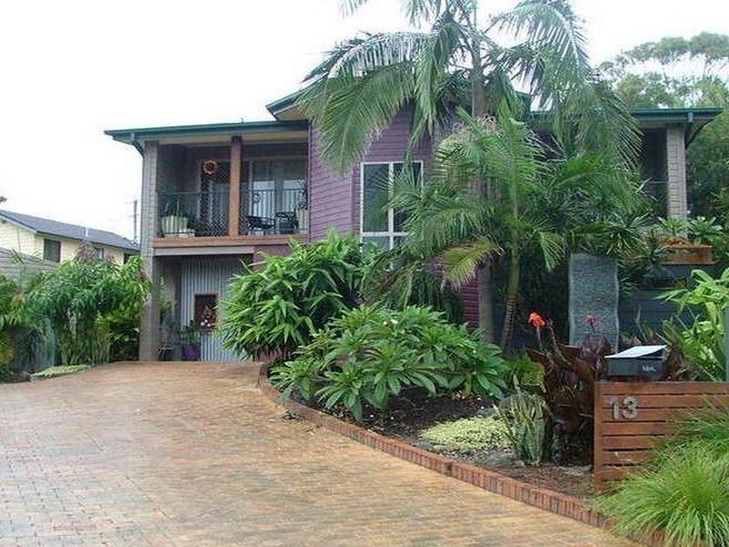 13 Banjora Place, Lake Cathie NSW 2445