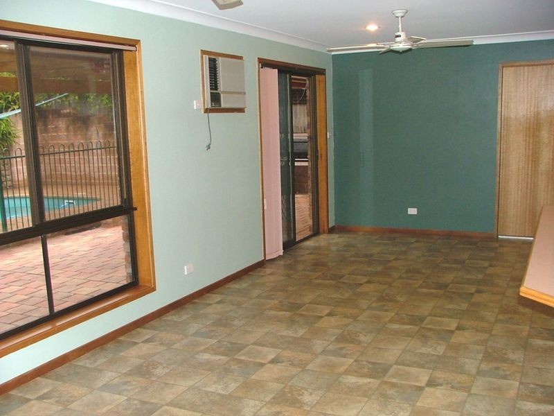 24 Fiona Crescent, Lake Cathie NSW 2445