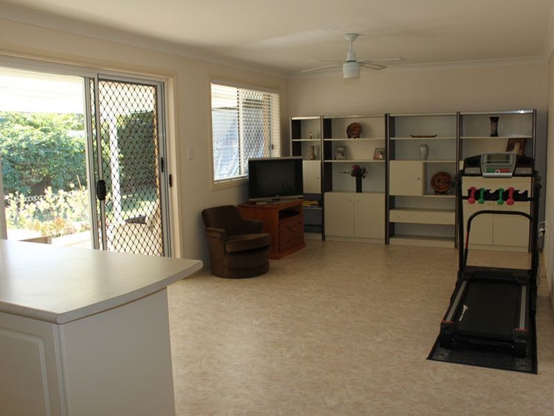 4 Abel Tasman Drive, Lake Cathie NSW 2445