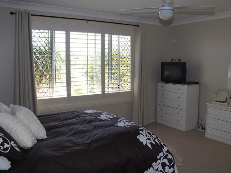 4 Abel Tasman Drive, Lake Cathie NSW 2445