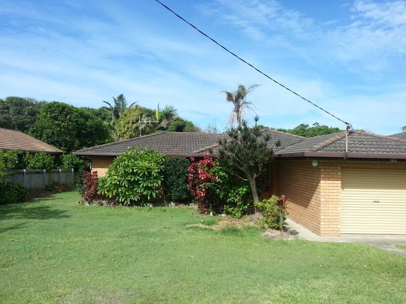 102 Chepana Street, Lake Cathie NSW 2445