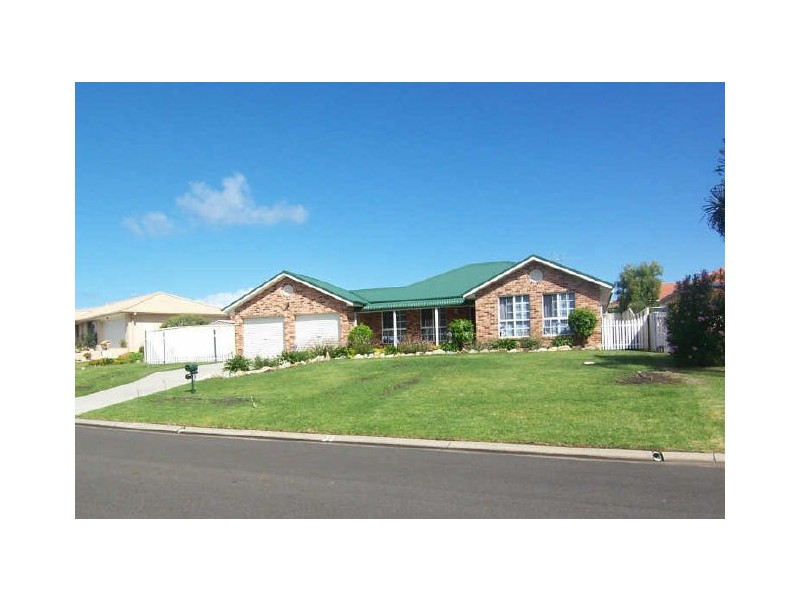 36 Abel Tasman Drive, Lake Cathie NSW 2445