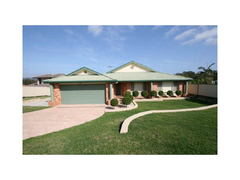 14 Solander Place, Lake Cathie NSW 2445