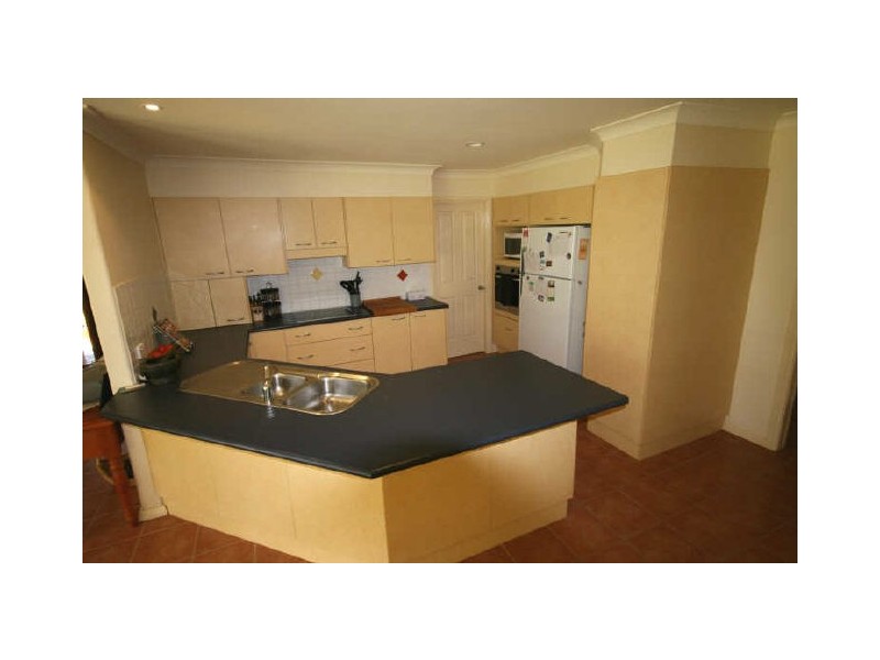 10 Edgewater Close, Lake Cathie NSW 2445