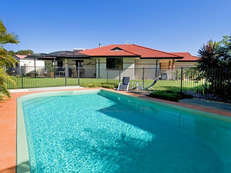 16 Buchan Place, Lake Cathie NSW 2445