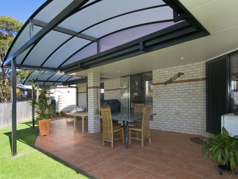 16 Buchan Place, Lake Cathie NSW 2445