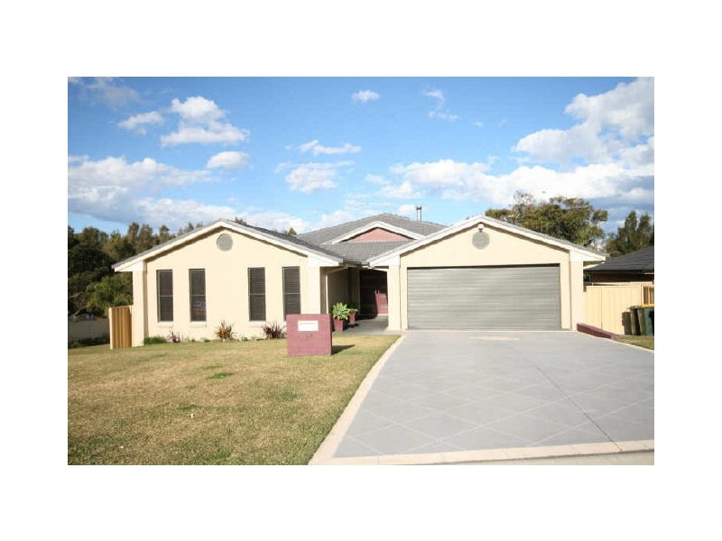 34 Bligh Place, Lake Cathie NSW 2445