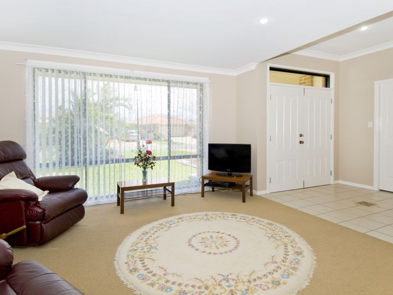 7 Buchan Place, Lake Cathie NSW 2445