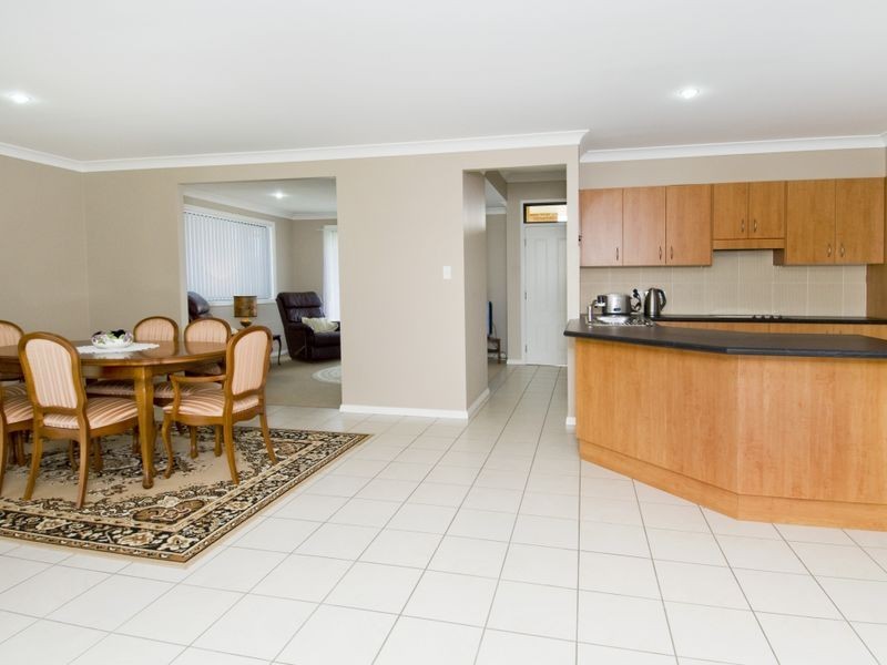 7 Buchan Place, Lake Cathie NSW 2445