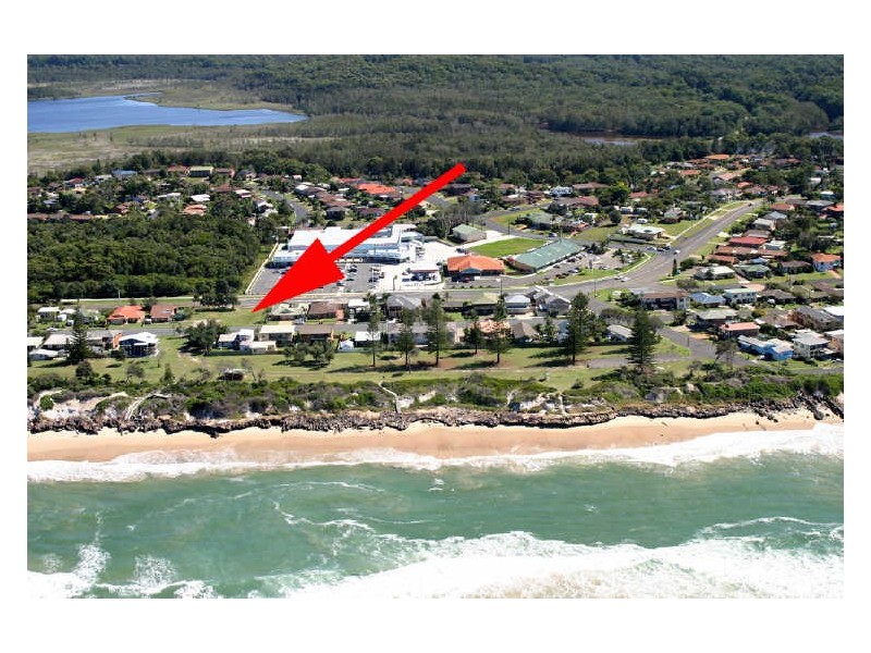 1590 Ocean Drive, Lake Cathie NSW 2445