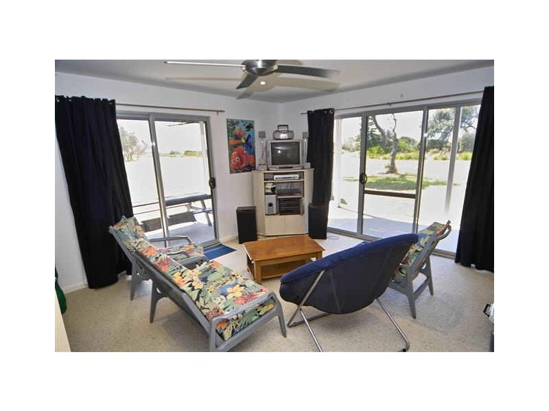 38 Chepana Street, Lake Cathie NSW 2445