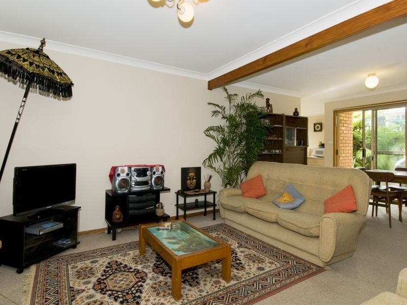 2/20 Fiona Crescent, Lake Cathie NSW 2445