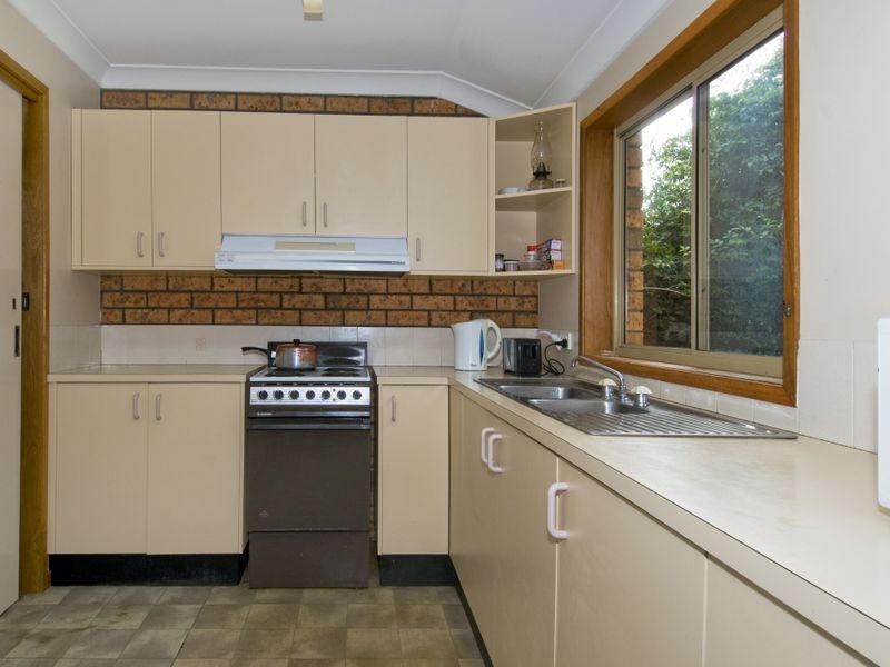 2/20 Fiona Crescent, Lake Cathie NSW 2445