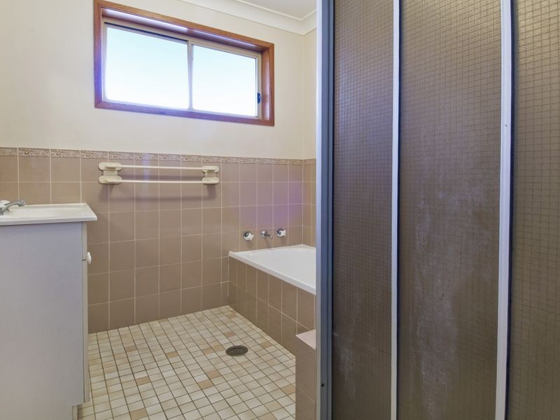 2/20 Fiona Crescent, Lake Cathie NSW 2445