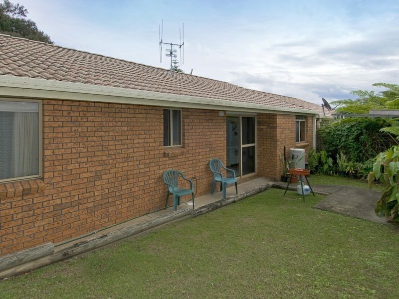 2/20 Fiona Crescent, Lake Cathie NSW 2445