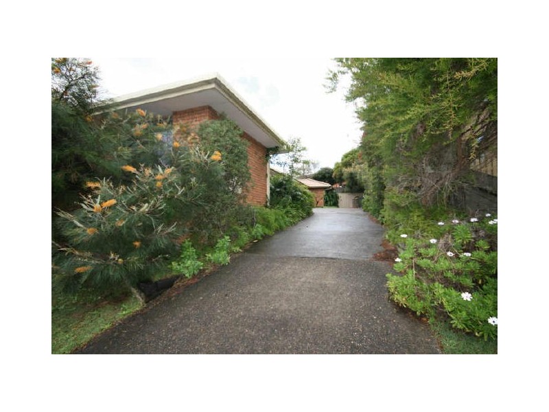 1&2/20 Fiona Crescent, Lake Cathie NSW 2445