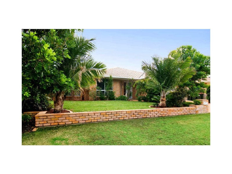 8 Buchan Place, Lake Cathie NSW 2445