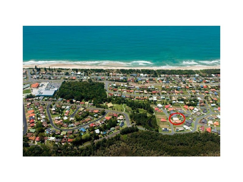 8 Buchan Place, Lake Cathie NSW 2445