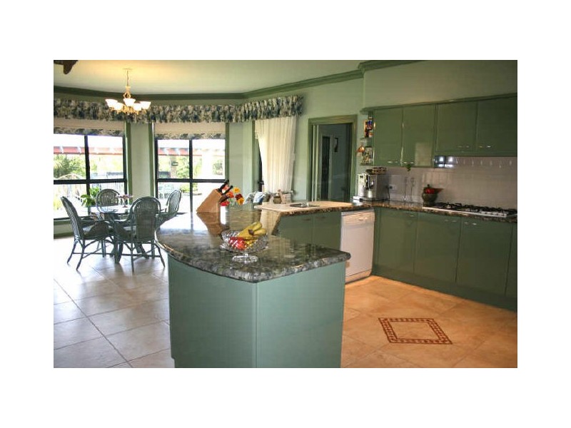 3 Deepwater Close, Lake Cathie NSW 2445