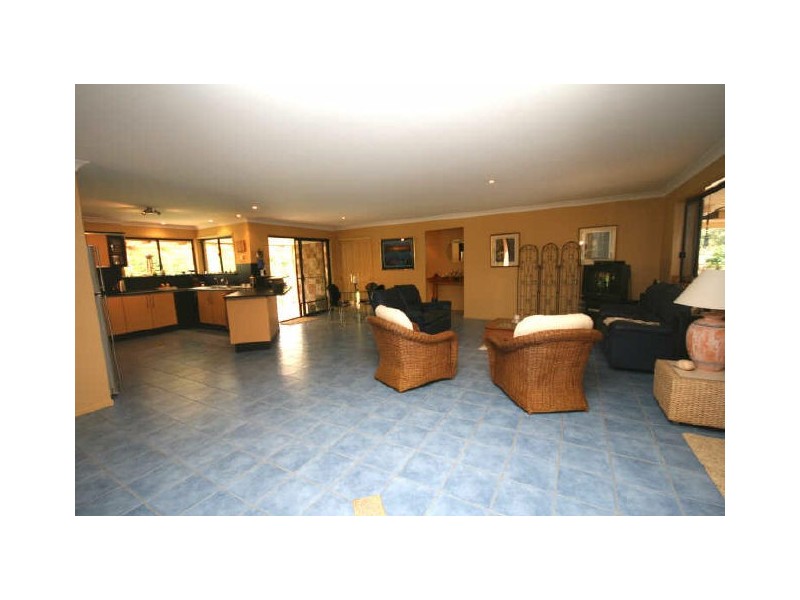 42 Lakeside Way, Lake Cathie NSW 2445