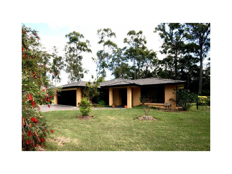 10 Edgewater Close, Lake Cathie NSW 2445