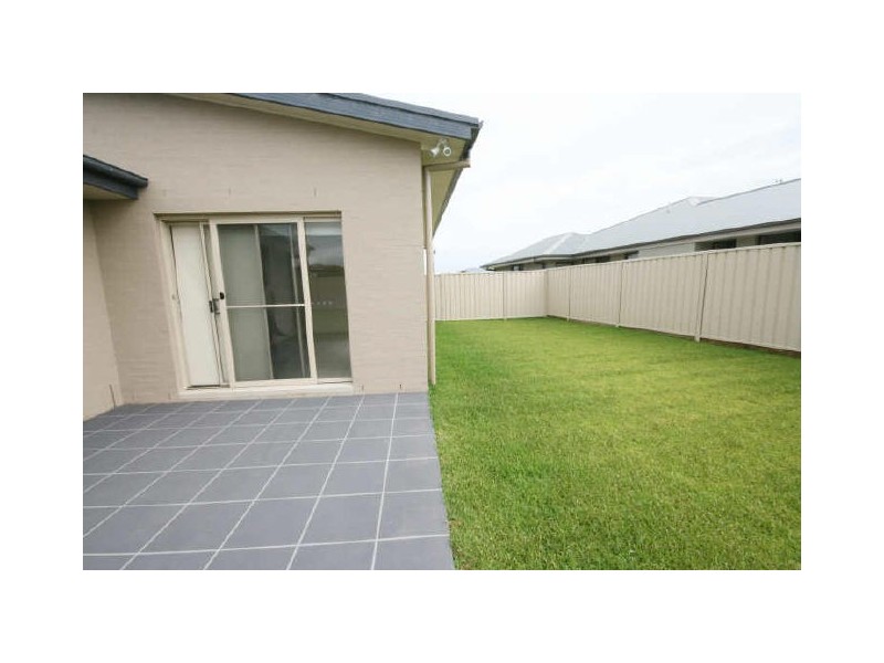4 Magellan Place, Bonny Hills NSW 2445