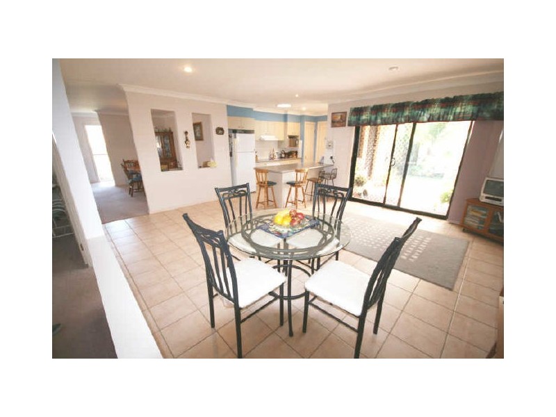 13 Solander Place, Lake Cathie NSW 2445