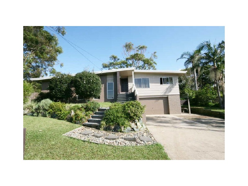 6 Taloumbi Place, Lake Cathie NSW 2445