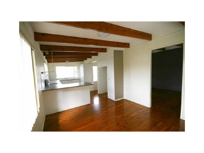6 Taloumbi Place, Lake Cathie NSW 2445