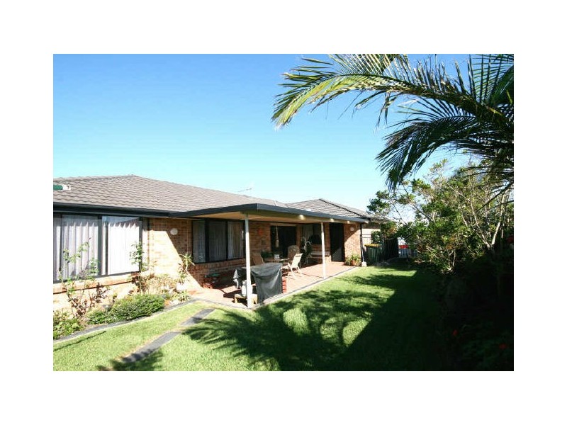 13 Solander Place, Lake Cathie NSW 2445