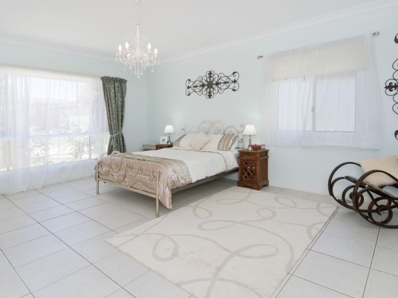 6 Aqua Crescent, Lake Cathie NSW 2445