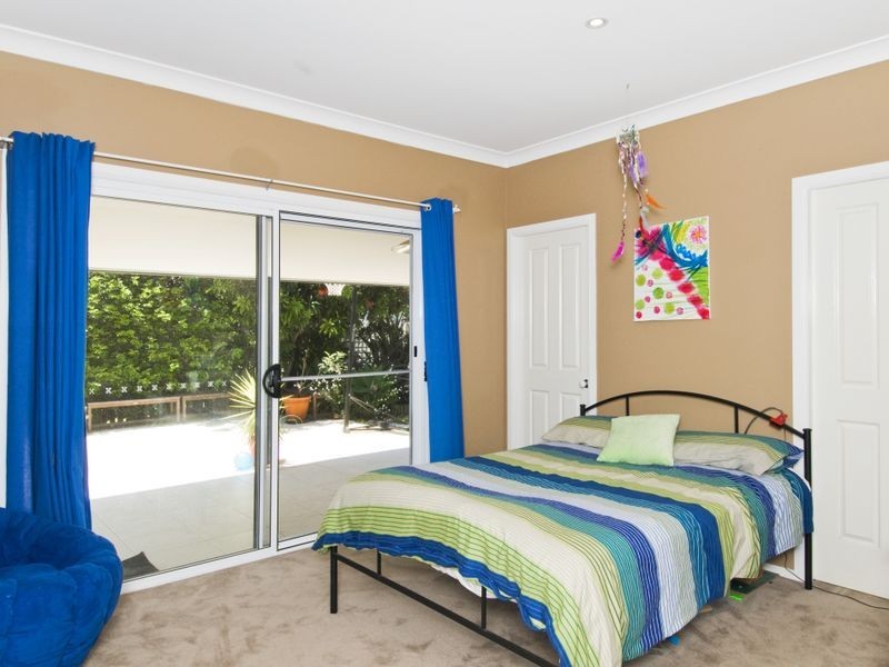 6 Aqua Crescent, Lake Cathie NSW 2445