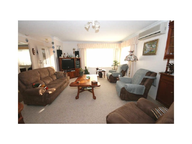 4 Abel Tasman Drive, Lake Cathie NSW 2445