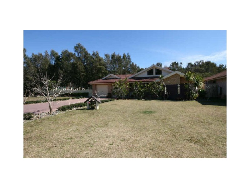 103 Fiona Crescent, Lake Cathie NSW 2445