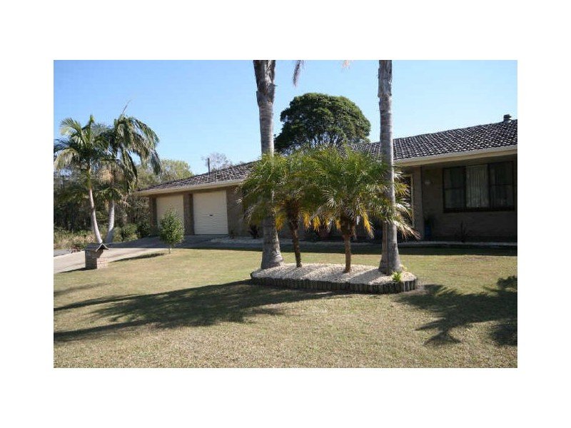 11 Melaleuca Avenue, Lake Cathie NSW 2445