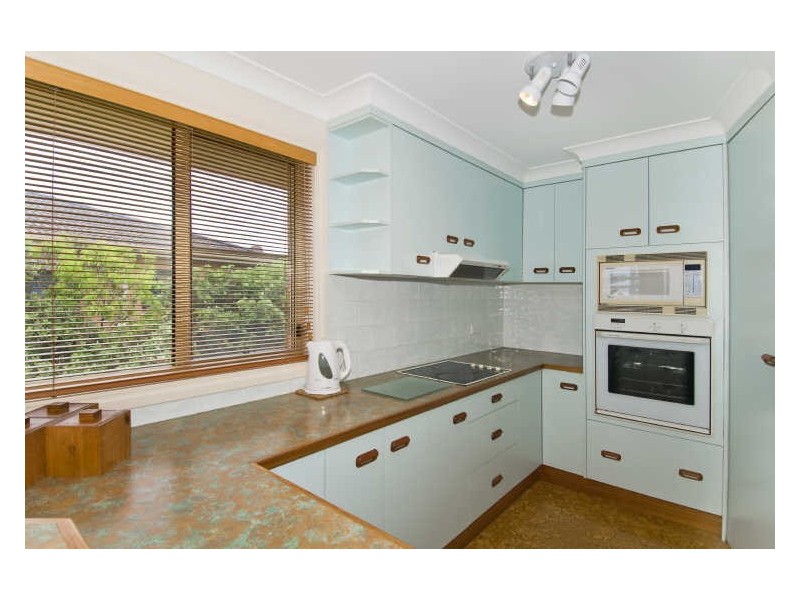 1/8 Bundella Avenue, Lake Cathie NSW 2445