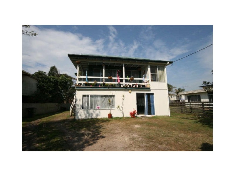 10 Koribah Avenue, Lake Cathie NSW 2445