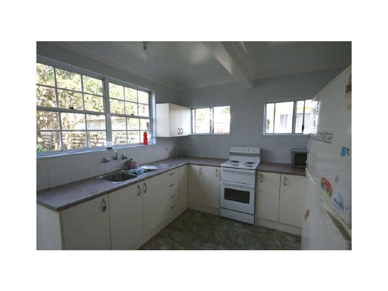 10 Koribah Avenue, Lake Cathie NSW 2445