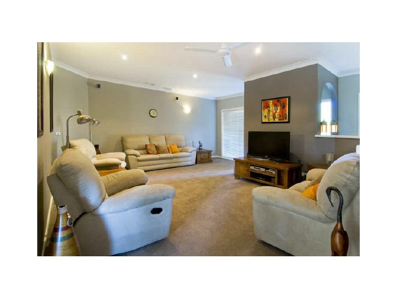 43 Lakeside Way, Lake Cathie NSW 2445