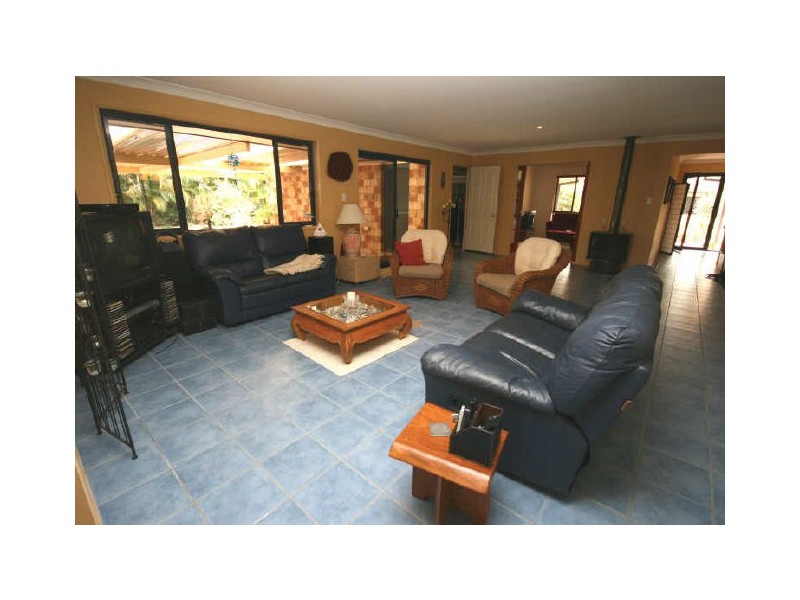 42 Lakeside Way, Lake Cathie NSW 2445