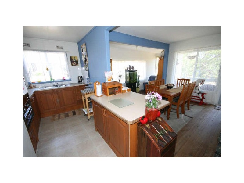 10 Koribah Avenue, Lake Cathie NSW 2445