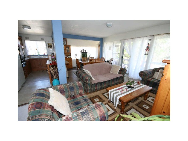 10 Koribah Avenue, Lake Cathie NSW 2445